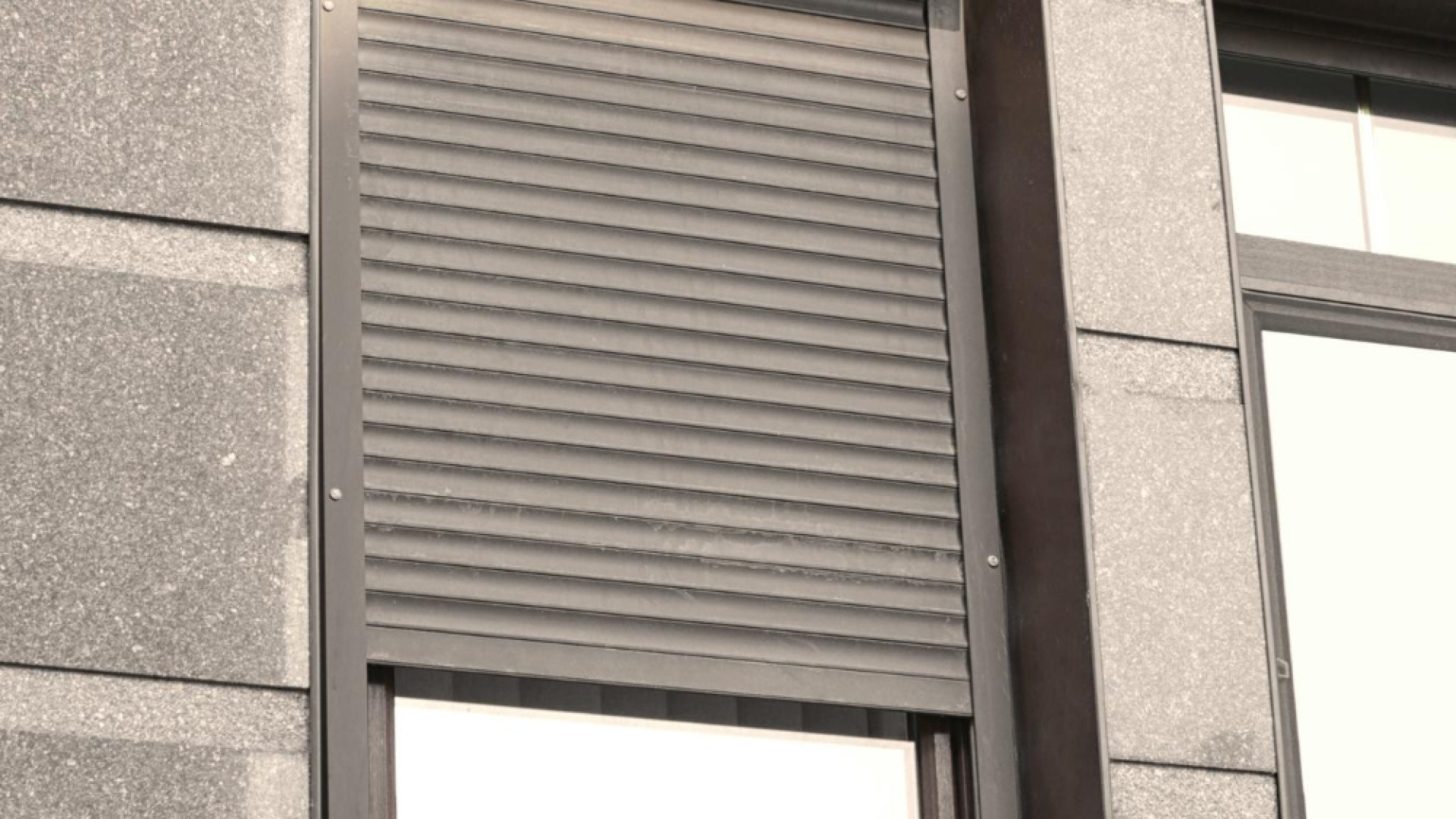 Volet roulant et sécurité : pourquoi une réparation rapide est essentielle à Mulhouse ?